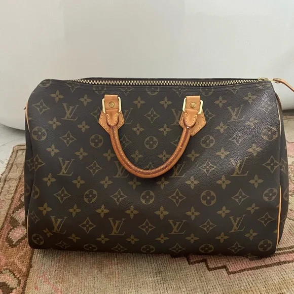 Louis Vuitton Immaculate Speedy 35 - Picture 1 of 14